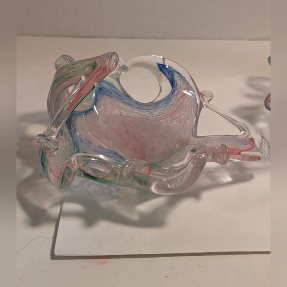 Two Handblow pieces of Murano-style art glass bowls with scalloped edges. - Picture 8 of 16